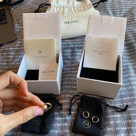 Mejuri Jewelry - Mejuri Bold Hoops